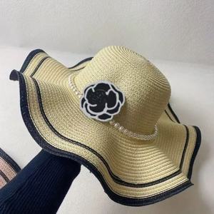 Chapeaux de paille élégants et luxueux en camélia, écologiques, à large bord ondulé, avec fleurs et chaîne de perles, pour femme, style sombrero de camélia - Product Image 6