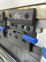 Machine de pliage électro-hydraulique numérique synchronisée 200T/3200 avec commande manuelle de haute précision