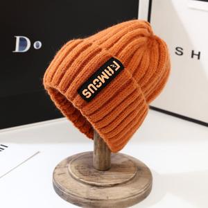 Unisex herfst-<span class=keywords><strong>winter</strong></span> Koreaanse stijl casual spandex/katoen jacquard gebreide muts met knoopdetail, oorbescherming, warme hoofdbedekking, trendy - Product Image 5