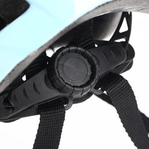 Nouveau casque de <span class=keywords><strong>Ski</strong></span> hommes femmes adulte Portable en plein air équipement de Sports de neige Sports de neige Protection de la tête casque de <span class=keywords><strong>ski</strong></span> et de snowboard - Product Image 4