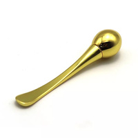 Mini bâton de massage facial en métal anti-cernes cuillère applicateur de crème pour les yeux avec fonction manuelle de poche