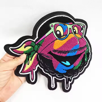Écussons 3D personnalisés en chenille avec support brodé à coudre, bordure découpée à chaud, motif lettre rouge et ours pour uniformes et chapeaux