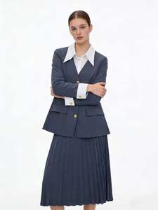 Completo due pezzi estivo casual da donna 2025: <span class=keywords><strong>Blazer</strong></span> grigio <span class=keywords><strong>con</strong></span> risvolto bianco e <span class=keywords><strong>gonna</strong></span> a pieghe - Product Image 1