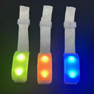 Bracelet LED Lumineux en Tissu pour Festivals, Événements, Concerts et Fêtes - Product Image 4
