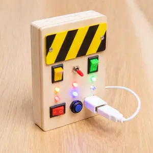 2022 बच्चों मोंटेसरी शैक्षिक खिलौने बिजली आपूर्तिकर्ता एलईडी प्रकाश स्विच लकड़ी व्यस्त बोर्ड बच्चों प्रारंभिक शिक्षा DIY लकड़ी के खिलौने