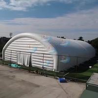 Dôme de sport gonflable ultime, parfait pour le football, les événements et l'entraînement, résistant aux intempéries et configuration rapide avec des tailles personnalisables