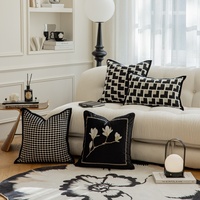 Prix usine 100% Polyester léger luxe Jacquard jeter taie d'oreiller Style chinois housse de coussin pour la décoration intérieure