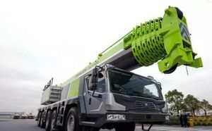 ZAT1500 tüm arazi kamyon vinç <span class=keywords><strong>150</strong></span> <span class=keywords><strong>ton</strong></span> Zoomlion mobil vinç fiyatı