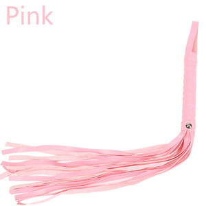 BANSEY Fouet en cuir PU souple avec larges pompons et poignée à boucle de poignet, pour jeux de rôle, préliminaires, discipline et fessées en couple - Product Image 4