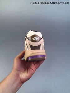 2025รองเท้ากีฬาสไตล์วินเทจสำหรับผู้ชายและผู้หญิง, รองเท้ามีเชือกผูกติดหมีสตรอเบอร์รี่สีขาวใบโคลเวอร์รุ่นสูงสำหรับฤดูหนาว - Product Image 4