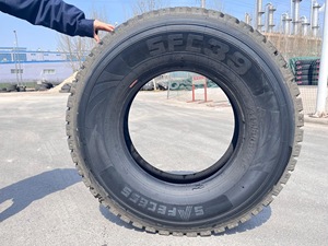 Nouveaux pneus de camion à motif de direction 11R24.5-16PR pour camions légers en stock à vendre - Product Image 5