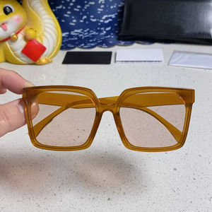 <span class=keywords><strong>แว่น</strong></span><span class=keywords><strong>กันแดด</strong></span>ทรงสี่เหลี่ยม UV400สำหรับอุตสาหกรรมกระจกสีชมพูสีเหลืองสวมใส่สบายสำหรับกันแดดบนท้องถนน - Product Image 1