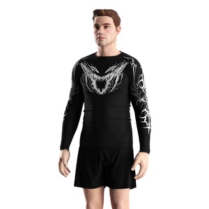 Rashguard Performance Métalcore à Séchage Rapide, Extensible dans Quatre Directions, UPF50+, avec Typographie Heavy-Metal - Product Image 5