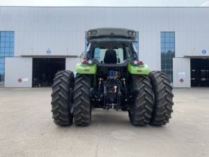 Tracteur multifonction phare 220HP avec hydraulique <span class=keywords><strong>pro</strong></span> et prise de force pour des tâches complexes - Product Image 4