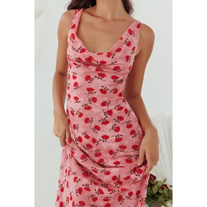 Nouvelle Collection – Robe Moulante Tricotée Sans Manches à Motifs Floraux pour Femme – Style Décontracté Estival et Sexy - Product Image 1