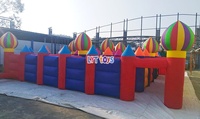 Teambuilding opblaasbaar doolhof obstakelbaan combo carnaval populair opblaasbaar doolhofspel obstakel avontuur parcours