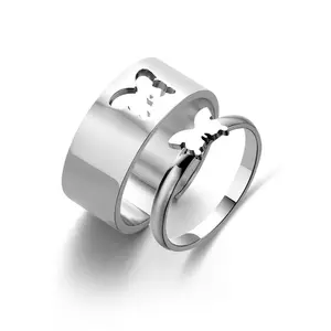 Anillo sencillo y versátil de acero inoxidable para parejas, anillo cruzado de mariposa de amor popular, regalo de San Valentín