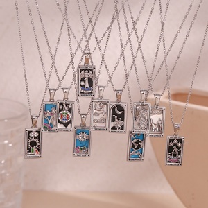 Collar con Colgante de Carta del <span class=keywords><strong>Tarot</strong></span> de Diseño Original, Joyería Esmaltada Resistente al Deslustre, Chapado en Oro, Acero Inoxidable - Product Image 5