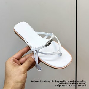 Sandalias de Playa para Mujer, <span class=keywords><strong>Marca</strong></span> H, Primavera/Verano 2026, Nuevas, con Hebilla Metálica Pequeña y Correa en el Dedo, de Cuero Genuino - Product Image 4
