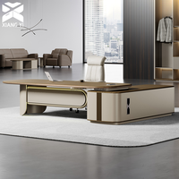 Ensemble de bureau de direction ergonomique en L moderne avec rangement intégré, design modulaire en bois pour immeuble de bureaux, mobilier de luxe
