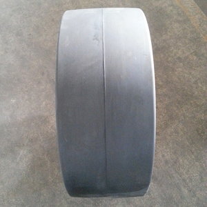 Neumáticos Sólidos <span class=keywords><strong>de</strong></span> Repuesto para Pavimentadora <span class=keywords><strong>de</strong></span> Carreteras, 22X9X16, Precio Directo <span class=keywords><strong>de</strong></span> Fábrica - Product Image 5