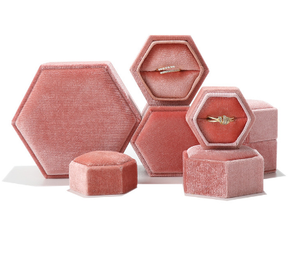 Caja de Joyería de Terciopelo Mini Personalizada al por Mayor – Empaque Hexagonal para Regalo de Collar o Colgante con Logotipo Impreso - Product Image 5