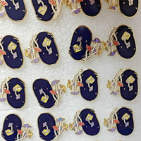 Metallhandwerk Musik-Star Niedliches Cartoon-Mädchen Benutzerdefinierter Anstecker Harter Anime Emaille-Anstecker mit Glitzer
