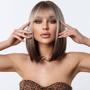 Peluca Bob <span class=keywords><strong>para</strong></span> <span class=keywords><strong>Mujer</strong></span> Estilo Europeo-Americano, <span class=keywords><strong>Cabello</strong></span> Corto <span class=keywords><strong>de</strong></span> Cabeza Completa, Degradado <span class=keywords><strong>Gris</strong></span>-Marrón, Largo hasta los Hombros, Fibra Resistente a Altas Temperaturas - Product Image 4