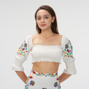 Nouveaux ensembles de crop tops à volants pour femmes, design personnalisé, avec broderies florales - Product Image 4