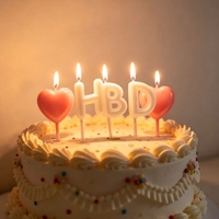 Lot de bougies d'anniversaire numérotées HBD en gros, bougies décoratives personnalisées pour gâteaux, bougies de Noël sans parfum en cire de paraffine