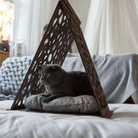 Montagefreies Dreieckiges Edelstahl Katzen- & Hundebett Personalisiert Tragbar & Abnehmbar Atmungsaktives Indoor-Haustierbett
