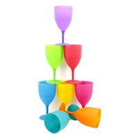 La partie en plastique jetable de gobelet met en forme de tasse pp matériel pour boire et vin