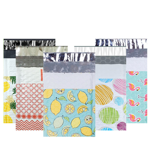 Enveloppe à bulles en poly rose vif avec logo personnalisé écologique recyclable 6x9 <span class=keywords><strong>colis</strong></span> postal pochette postale avec enveloppes à bulles - Product Image 5