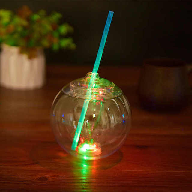 2025 Hot Sale Zhongda LED Glitter Light Plastic 24oz Ball Shape Drinks Cups Christmas Party Transparent Glowing Round Straw Cup