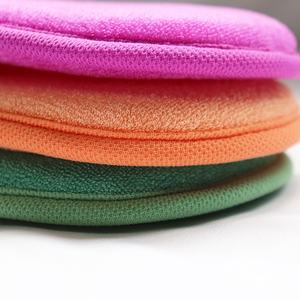 Gants en fibre végétale avec logo personnalisé direct de l'usine Bain épais et doux pour le nettoyage du corps et du visage Gants exfoliants lavables simples - Product Image 5