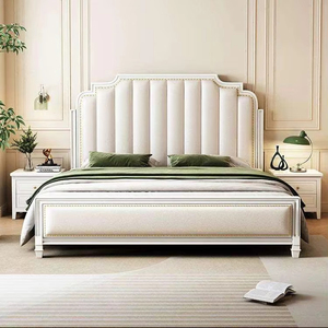 Cama con Estructura de Madera Sólida y Cabecera Tapizada con Diseño de Canales Verticales y Adornos de Tachuelas, para Recámara Principal o Villa - Product Image 5