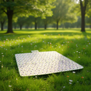 Tapete de Picnic para Exteriores de 1.5x1.8m con Diseño de Hojas, Producto de una Sola Pieza - Product Image 3