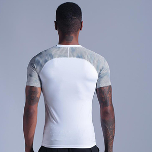 Chemises de sport taille US, logo personnalisé, séchage rapide, manches courtes, coupe ajustée, vêtements de sport pour hommes, t-shirt de musculation - Product Image 4