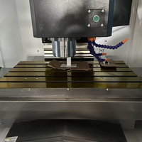 Centre d'usinage vertical CNC économique VMC855, système KND, pour l'automobile, la fabrication de moules, la quincaillerie, le fraisage de composants mécaniques