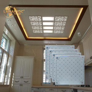 Panneau mural en bois stratifié décoratif unique et nouveau, panneau mural en PVC bon marché, faux plafond en PVC, imperméable, ignifuge, résistant à l'humidité - Product Image 1