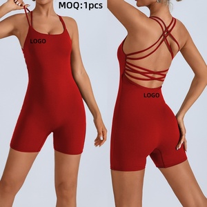 Женский спортивный костюм - Product Image 1