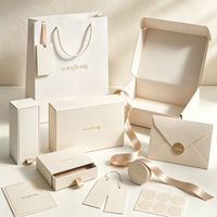 Boîte cadeau de luxe personnalisable de qualité supérieure en carton rigide mat écologique avec fermeture magnétique