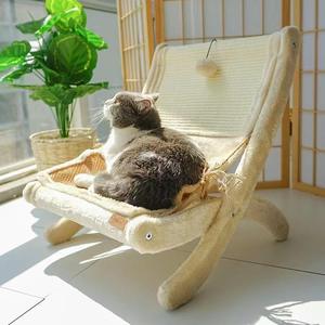 Cama para Gatos Moderna y Plegable con Doble Cojín, Rascador de Sisal, Estructura Estable en Forma de X, en Embalaje de Cartón para Gatos de Interior - Product Image 2