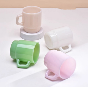 Tasse en verre <span class=keywords><strong>de</strong></span> jade <span class=keywords><strong>de</strong></span> lait créatif Tasse à eau colorée en verre <span class=keywords><strong>de</strong></span> ménage <span class=keywords><strong>de</strong></span> haute qualité avec poignée Tasse à jus <span class=keywords><strong>de</strong></span> café rétro simple - Product Image 4