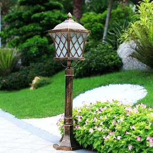 Lampadaire de jardin extérieur LED en laiton, poteau métallique IP66, lumière blanc chaud 2700K, abat-jour métallique, AC 85-265V, luminaire non détachable, détecteur de mouvement - Product Image 4