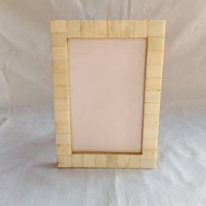 Cadre photo en bois de haute qualité avec incrustation en résine pour la décoration intérieure et les articles cadeaux - Product Image 1