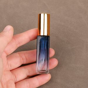 5ml 10ml 20ml Vacío <span class=keywords><strong>Venta</strong></span> caliente Gradiente Azul Spray Botella <span class=keywords><strong>de</strong></span> perfume Cuadrado con tapa <span class=keywords><strong>de</strong></span> aluminio Botella <span class=keywords><strong>de</strong></span> vidrio vacía - Product Image 2