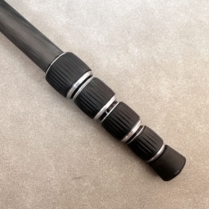 Treppiede per Fotocamera MARCH Telescopico Estetico Opaco 2m Non Riflettente in Fibra di Carbonio 3K, Produttore Originale per Riprese Furtive - Product Image 1