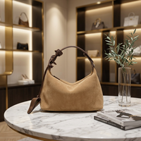 Tas Tangan Wanita Kulit Asli Suede Premium Minimalis dengan Logo Custom, Pegangan Rajut, untuk Grosir Tas Selempang Hobo Mewah