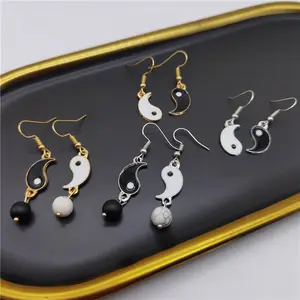 Anting-Anting Gantung Taichi Gaya Tiongkok Retro Hitam Putih Paduan Tetesan Minyak Yin dan Yang Wanita Anting Unik Geometris Sederhana